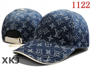 LV Snapback Hat AAA Quality (4)