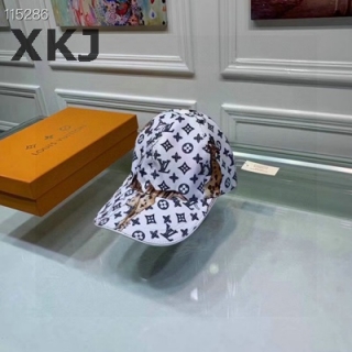 LV Snapback Hat AAA Quality (6)