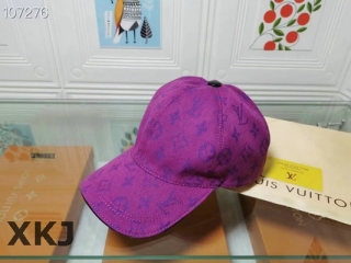 LV Snapback Hat AAA Quality (23)