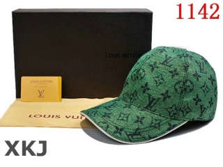 LV Snapback Hat AAA Quality (22)