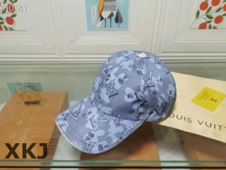 LV Snapback Hat AAA Quality (25)