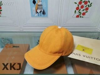 LV Snapback Hat AAA Quality (28)