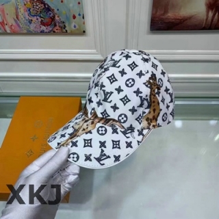 LV Snapback Hat AAA Quality (38)