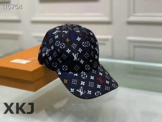 LV Snapback Hat AAA Quality (51)