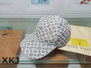 LV Snapback Hat AAA Quality (78)