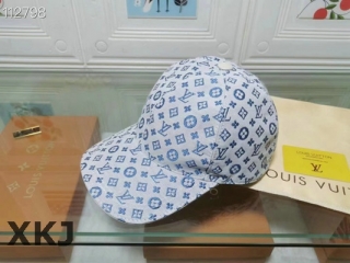 LV Snapback Hat AAA Quality (81)