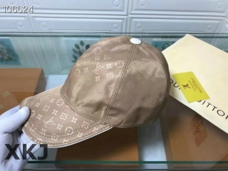 LV Snapback Hat AAA Quality (96)