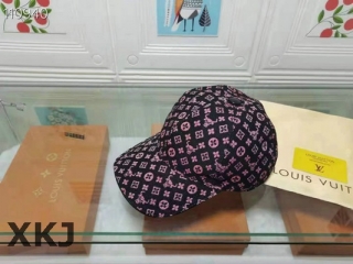 LV Snapback Hat AAA Quality (99)