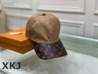 LV Snapback Hat AAA Quality (101)