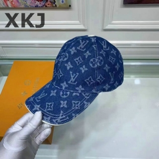 LV Snapback Hat AAA Quality (102)