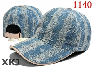 LV Snapback Hat AAA Quality (108)