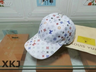 LV Snapback Hat AAA Quality (150)